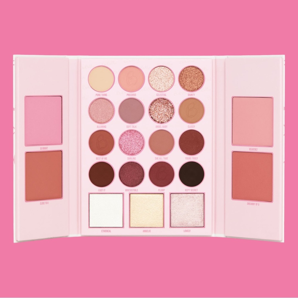 “Angelic” shadow and face palette by Beauty Creations!